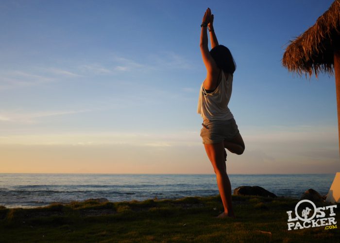 11Menikmati Senja sambil Yoga di tanjung Lesung