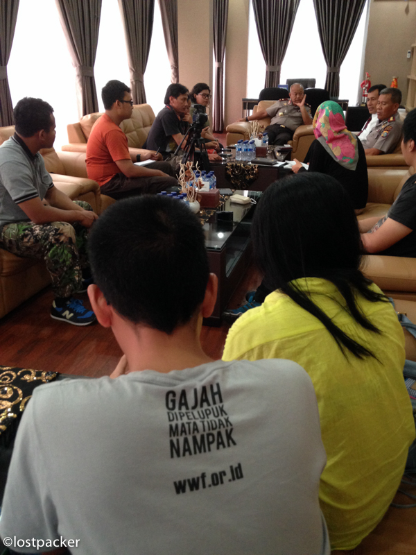 diskusi dengan kapolda Riau